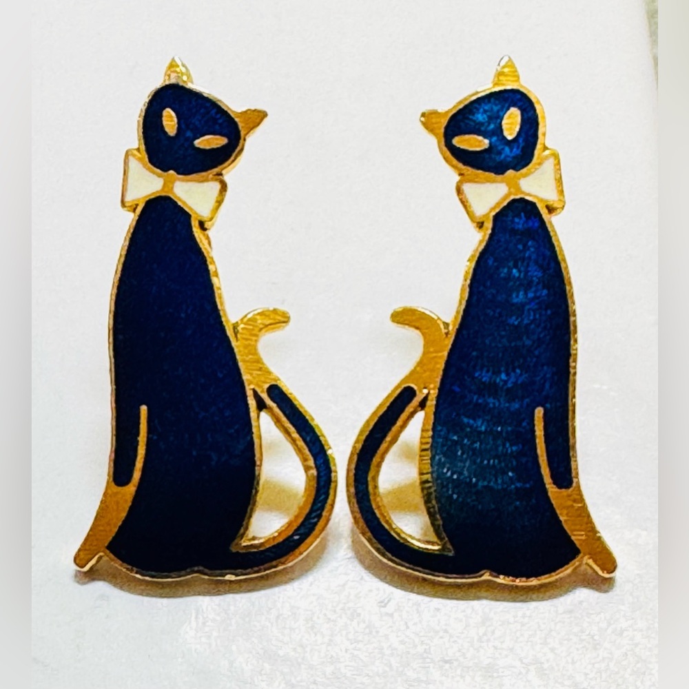 Elegant Gold Tone and Blue Enamel Cat Earrings